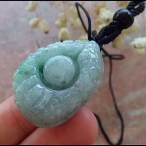 Elegant jadeite Jade abalone Pendant Necklace